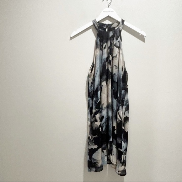 ASTR THE LABEL Women’s Black Gray Floral Pleated Halter Mini Dress Size XS/S - Picture 2 of 10